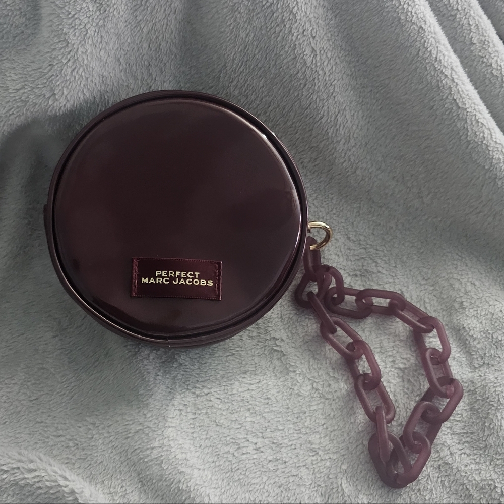 Marc Jacobs - Round Burgundy/Maroon Pouch/Wristlet